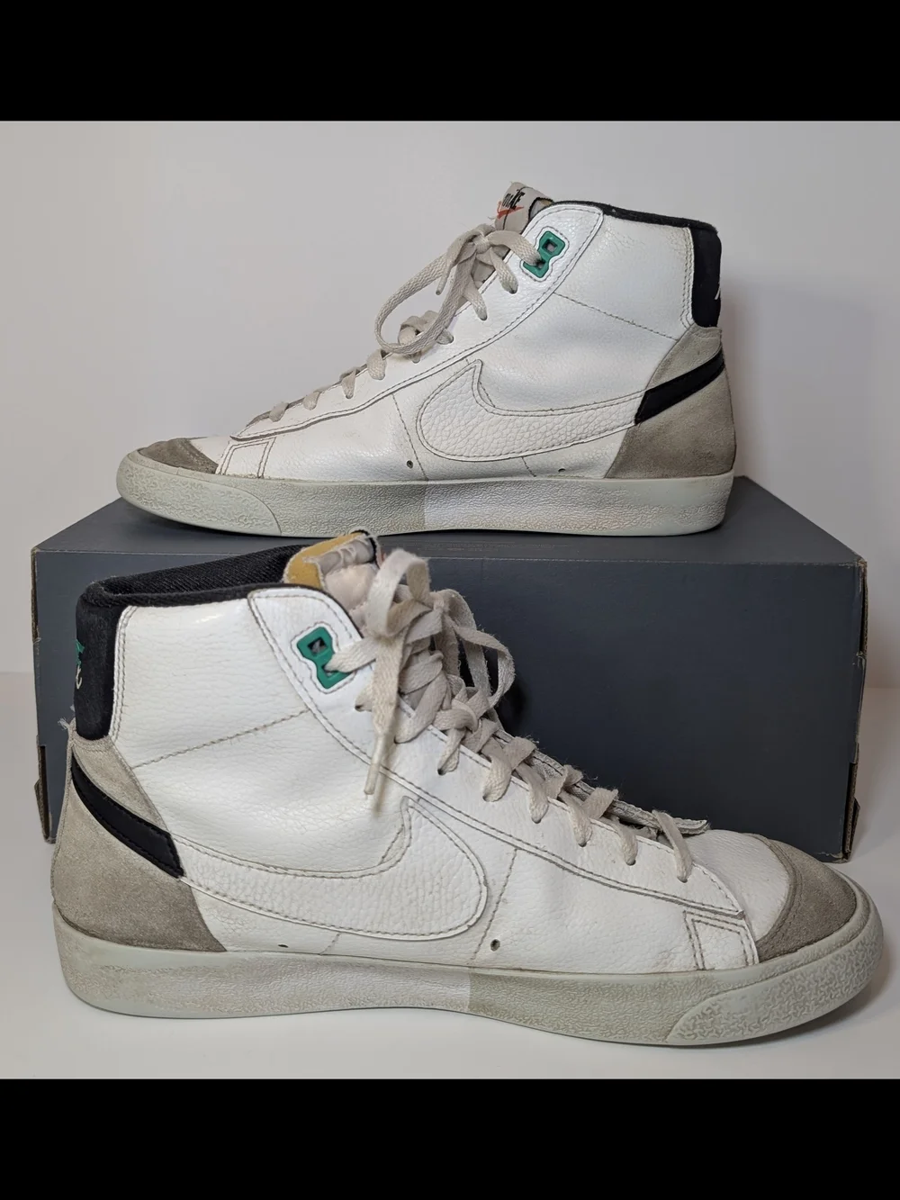 Nike Blazer Mid '77 SE Split White Black DZ2542-100 Men's Size 9 Used